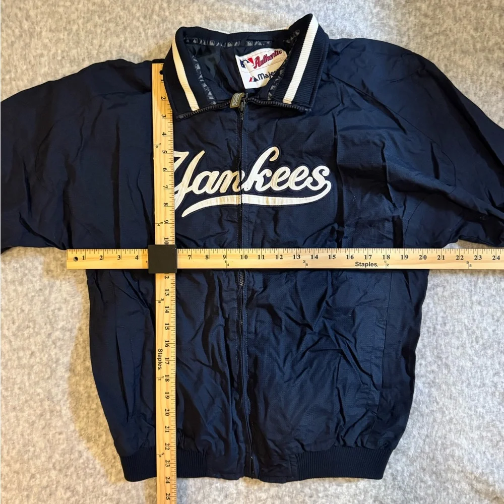 NY Yankees Full Zip Wind Breaker- Majestic Authentic Collection -Kids Size 18/20